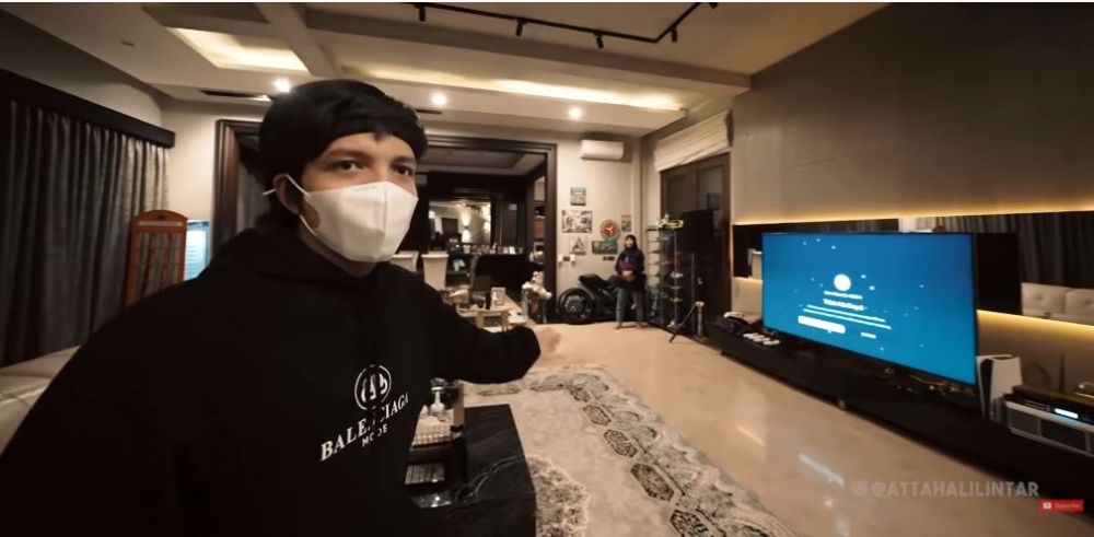 10 Momen Atta Halilintar sewa satu bioskop, ajak karyawan ikut nonton