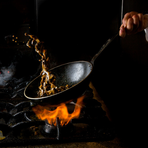 8 Kesalahan saat memasak ini bikin makanan jadi nggak sehat