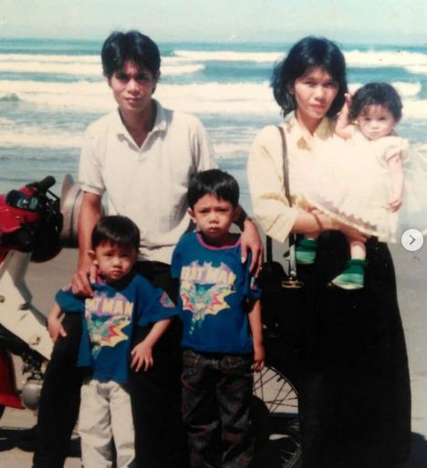 Kangen kampung halaman, 9 potret masa kecil Ryana Dea