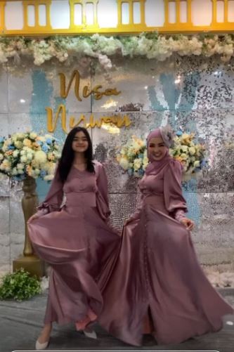 8 Momen pernikahan Icha Calista, gaya Bella Shofie curi perhatian