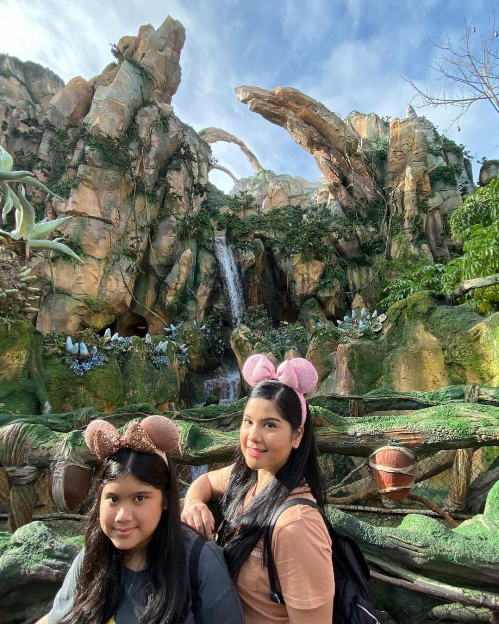 10 Potret Annisa Pohan & putrinya yang beranjak remaja, bak kakak-adik