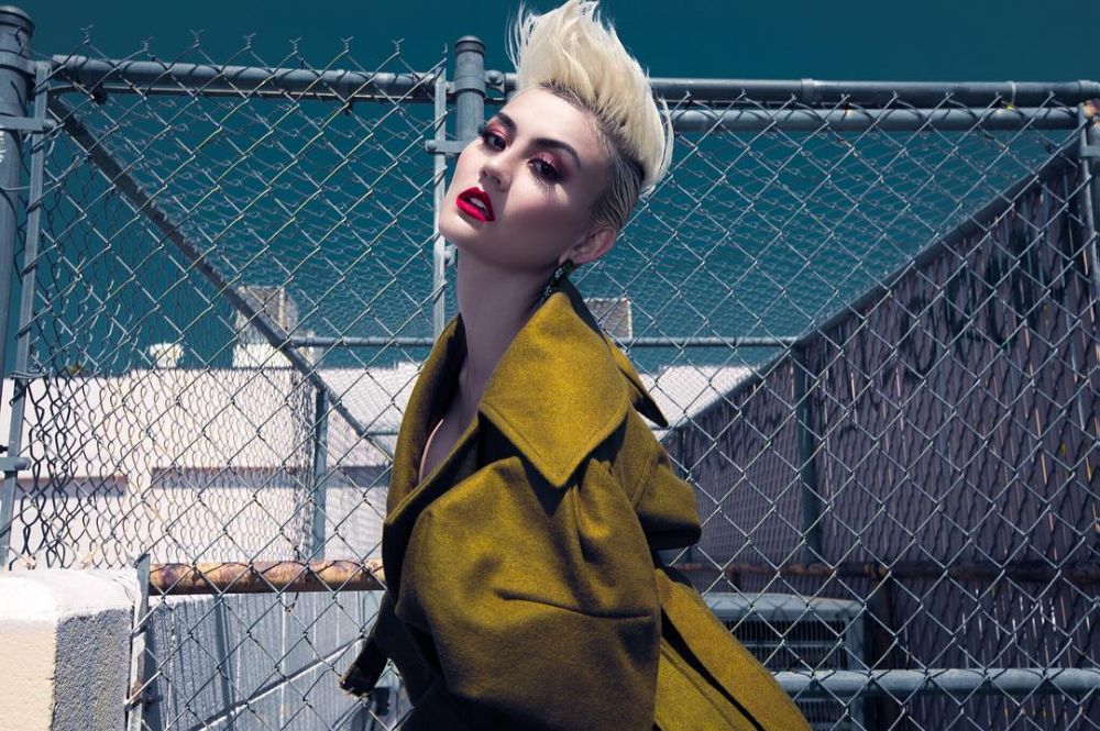 Gaya pemotretan 9 penyanyi wanita dengan makeup tebal, bikin pangling