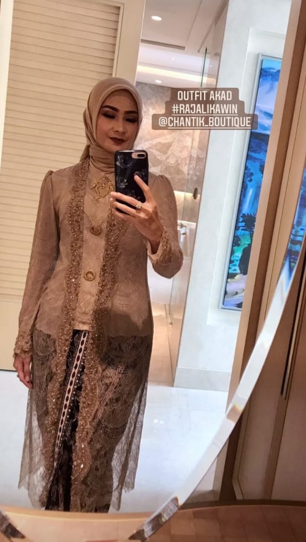 7 Penampilan Alya Rohali di nikahan Alika Islamadina, curi perhatian