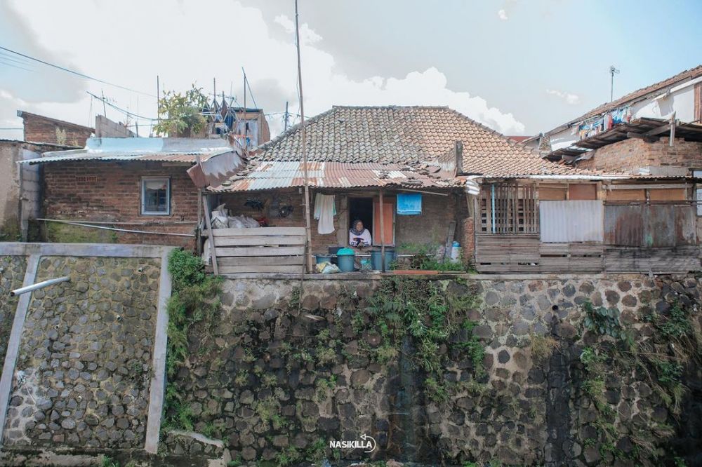 Melly Goeslaw unggah potret rumah masa kecil, ada di pinggir kali