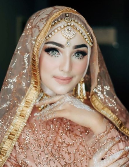 10 Potret wanita berseragam persit yang jadi sorotan, bak barbie hidup