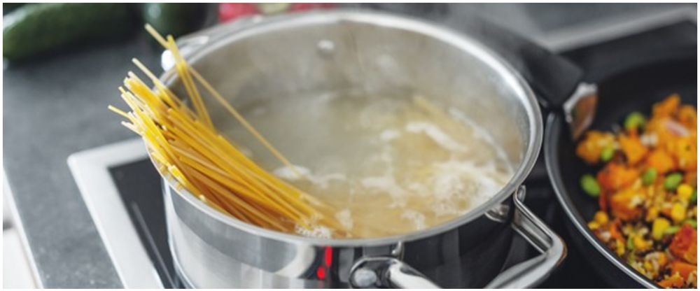 5 Mitos memasak spaghetti, nempel di dinding belum tentu matang