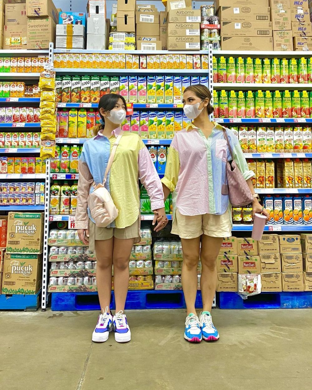 Potret 10 presenter cantik dan putrinya yang remaja, bak kakak adik