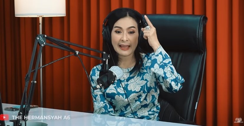 5 Curhatan pilu Iis Dahlia, sering dinyinyirin hingga dijauhi anak