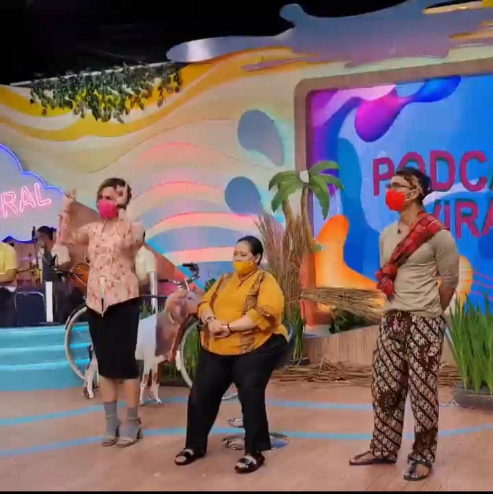 7 Ramalan kontroversi Mbak You, dari pesawat jatuh hingga kematiannya