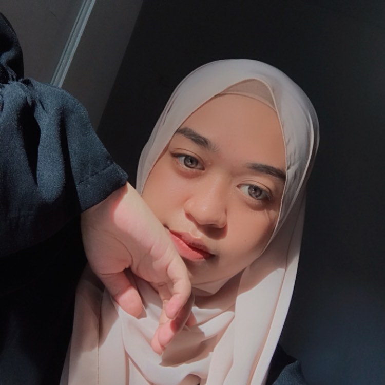 10 Potret Dian Syafira, selebgram yang disebut mirip Ria Ricis