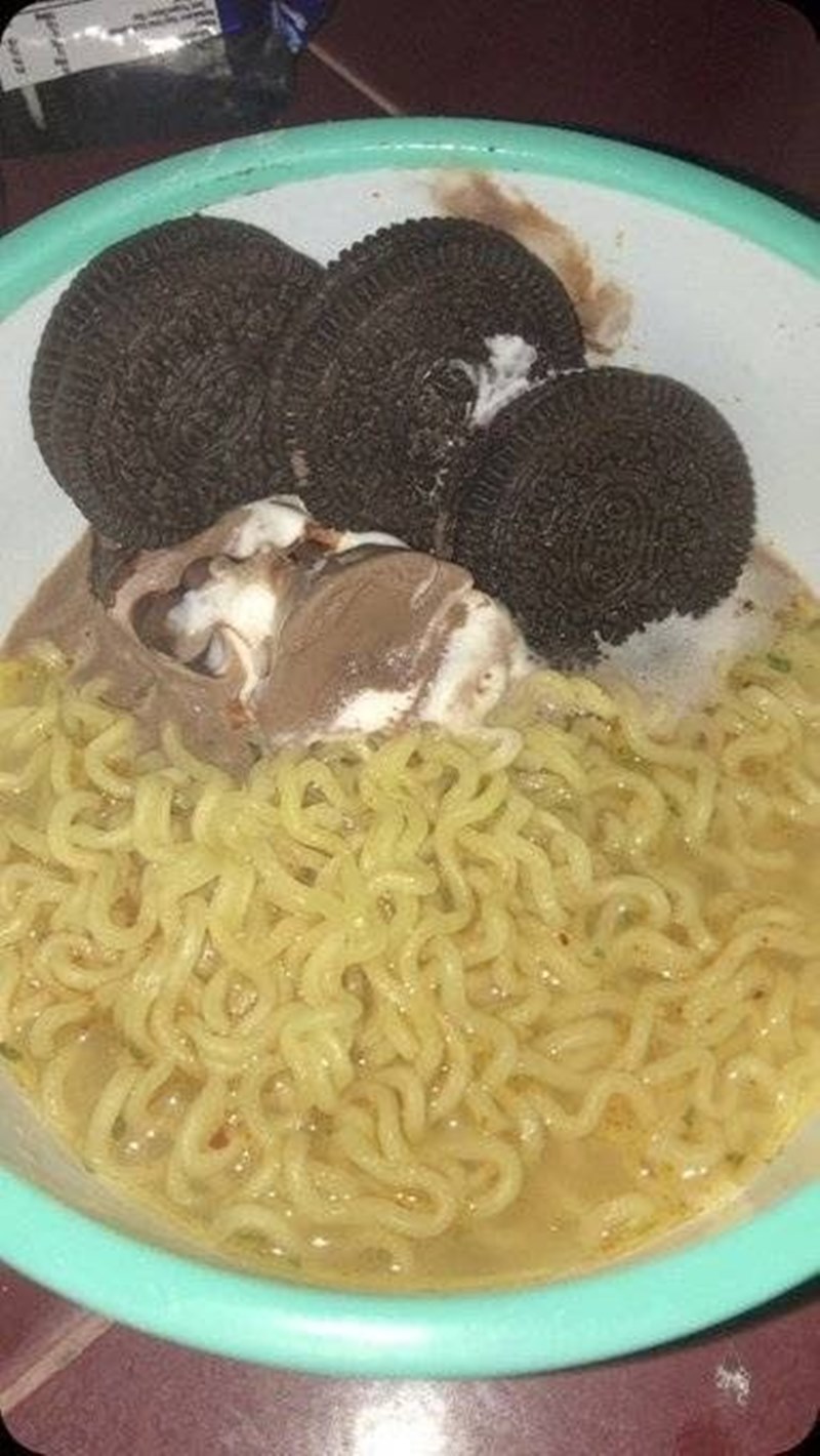 20 Potret lucu penampakan mi rebus ala warganet, absurd abis