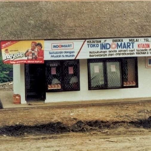 20 Nama lucu toko kelontong ini bikin pembeli nyengir pas belanja