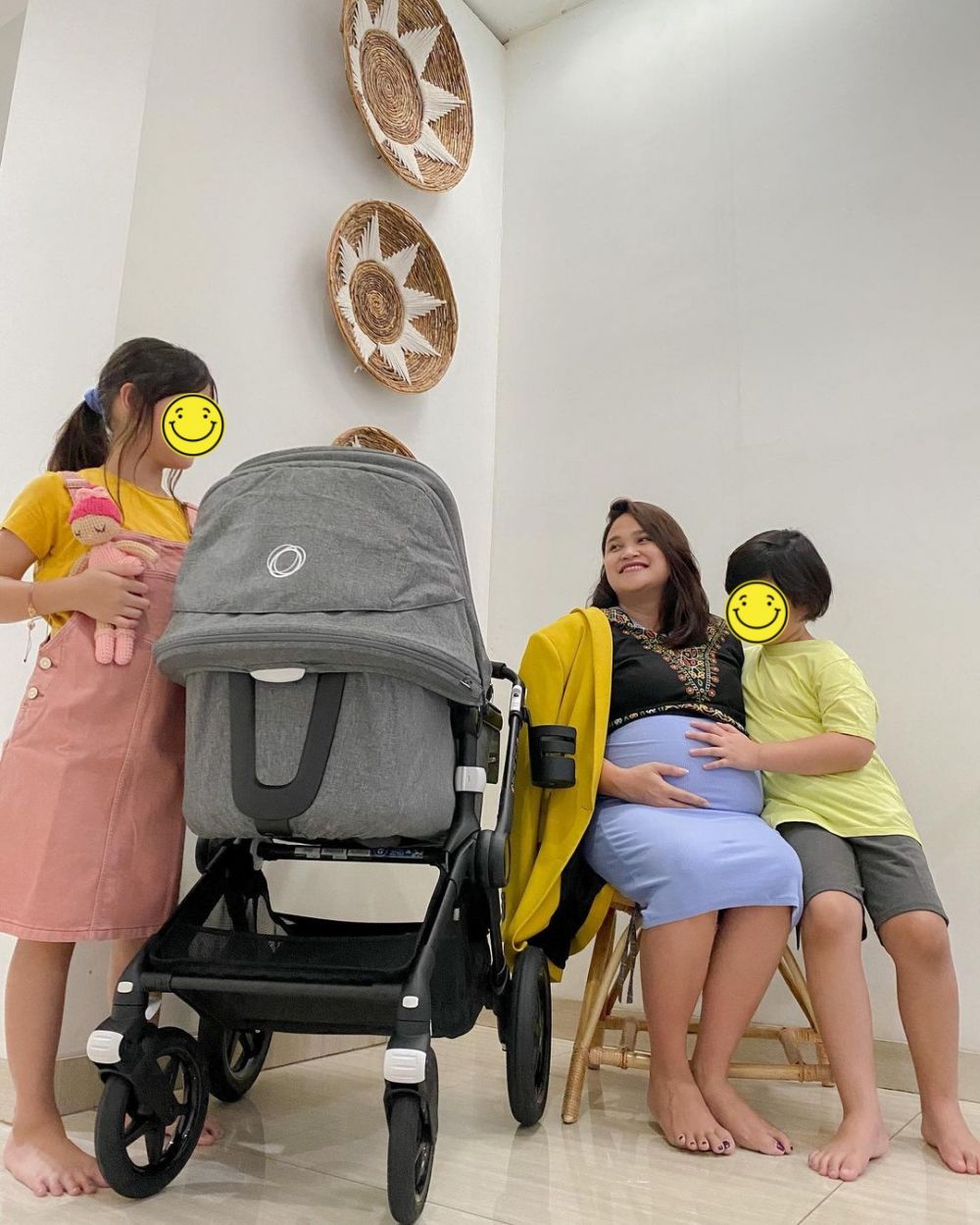 8 Momen kehamilan istri Wendy Cagur hingga kini melahirkan anak ke-3