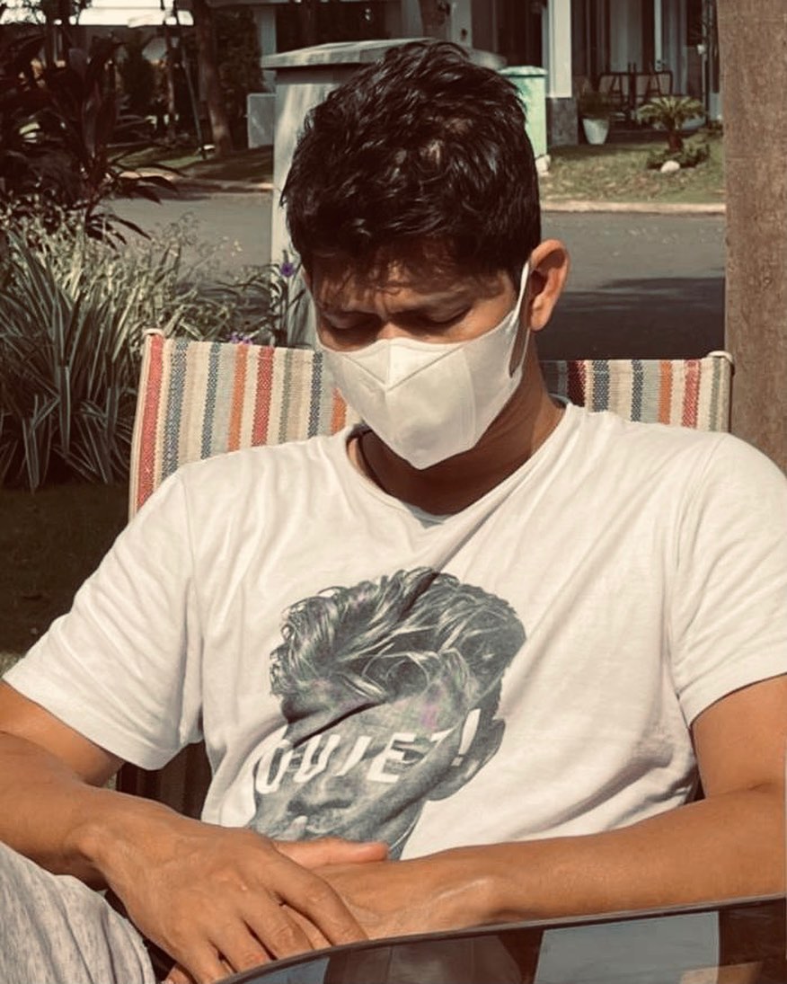 6 Fakta Iko Uwais terpapar Covid-19, dalam pengawasan ketat dokter