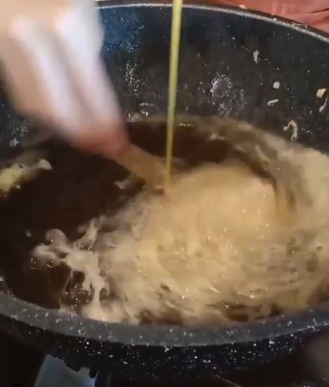 5 Cara membuat telur gulung jadul anti gagal