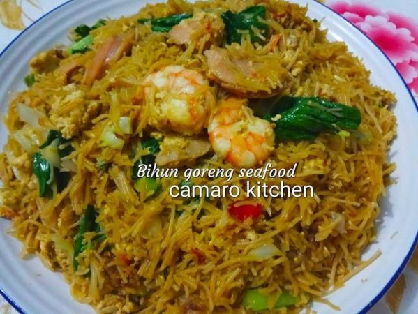 bihun goreng seafood berbagai sumber bihun goreng seafood berbagai sumber
