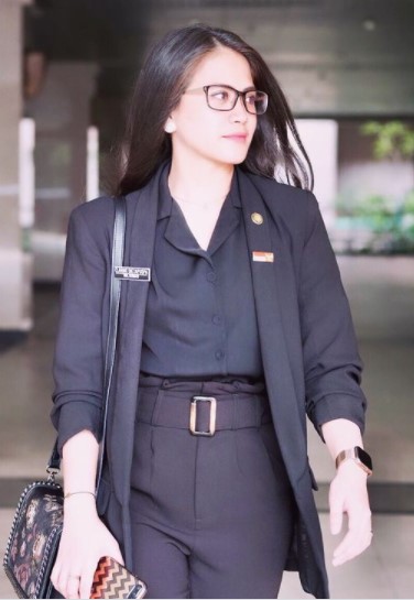 10 Potret Clarine Dieta calon istri Ifan Govinda, sosok politisi muda