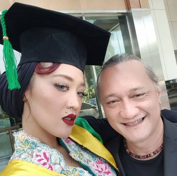 8 Potret lawas kebersamaan Beben Jazz dan sang istri Inna Kamarie