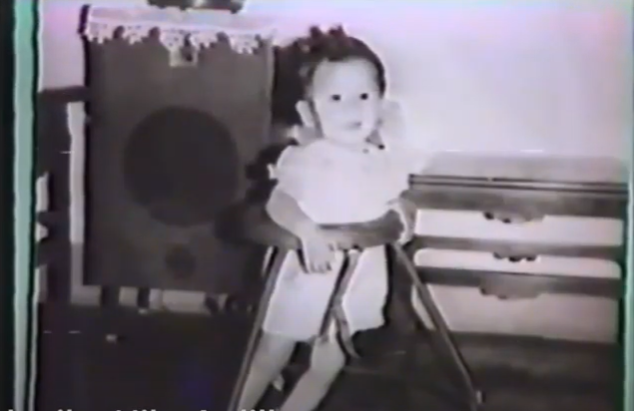 12 Potret kenangan Nike Ardilla saat masih kecil, parasnya gemesin