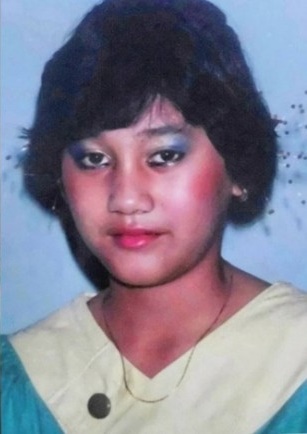 12 Potret kenangan Nike Ardilla saat masih kecil, parasnya gemesin