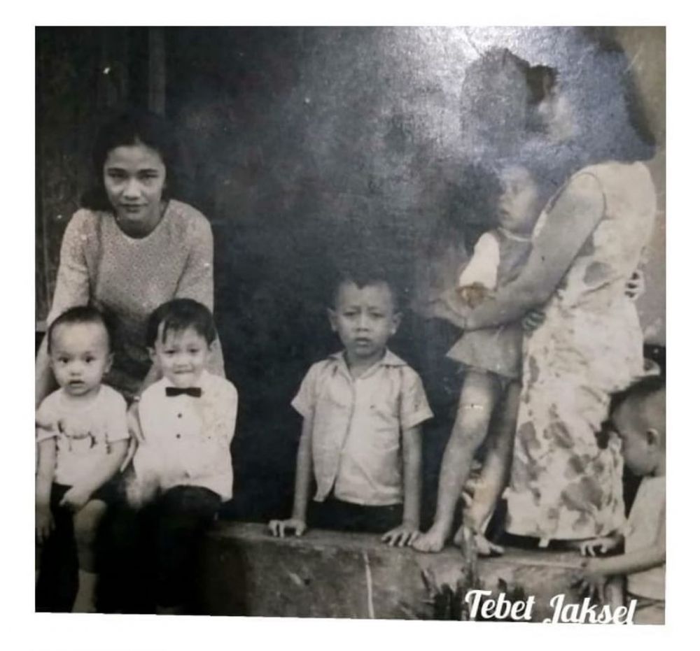 6 Potret kenangan mendiang Beben Jazz dan sang adik Dik Doank