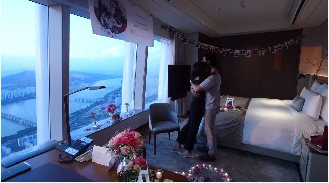 11 Momen YouTuber Jang Hansol lamar kekasih, penuh kejutan romantis