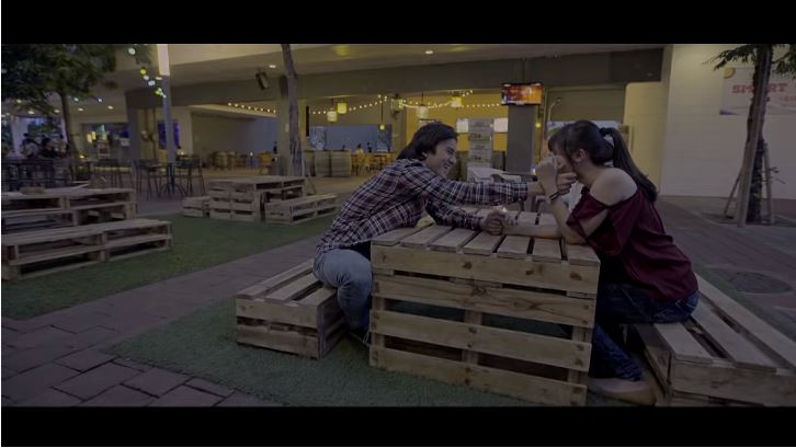 Momen mesra Rizky Nazar dan 5 pasangan di web series, bikin baper