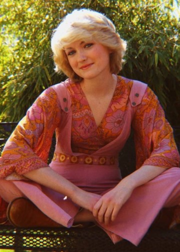 8 Potret Rose Nora Anna, seleb TikTok yang parasnya mirip Putri Diana