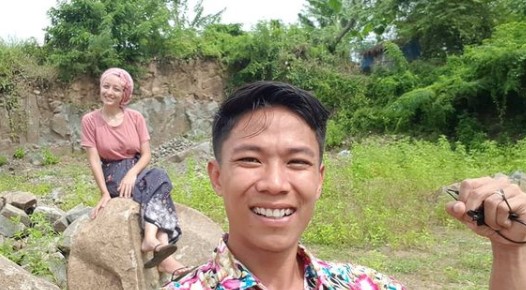 10 Potret terbaru pasangan bule Prancis dan pria Lombok, makin mesra