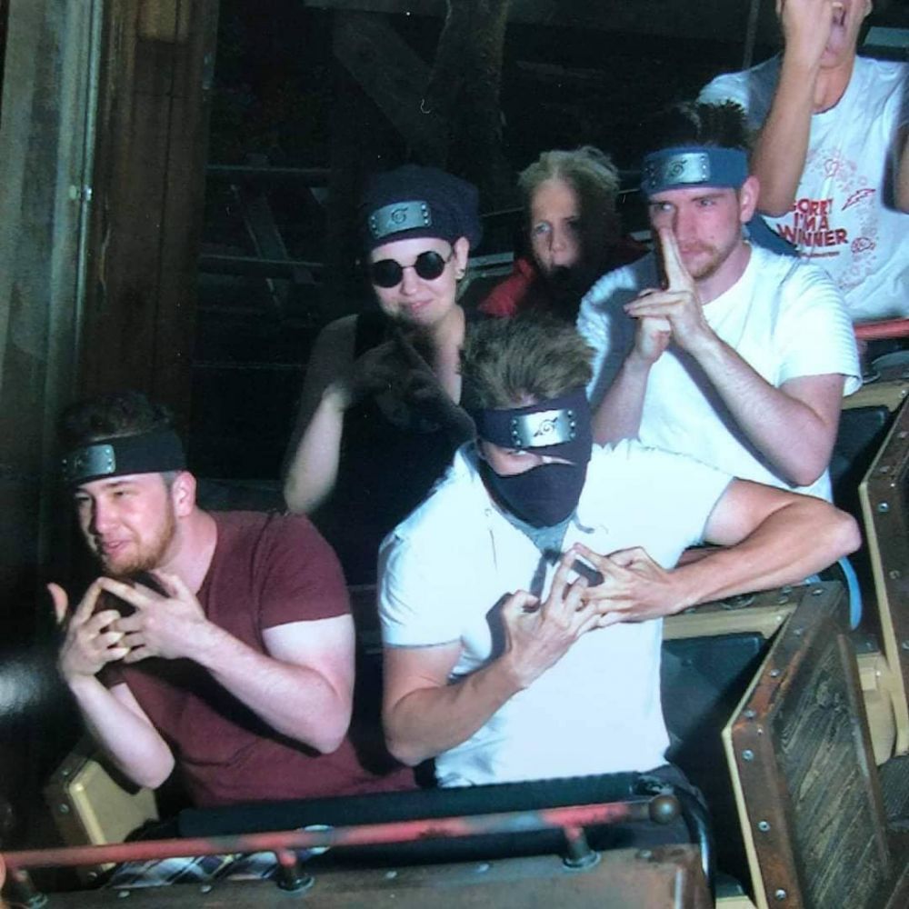 10 Momen lucu waktu foto bareng ini bikin lihat dua kali