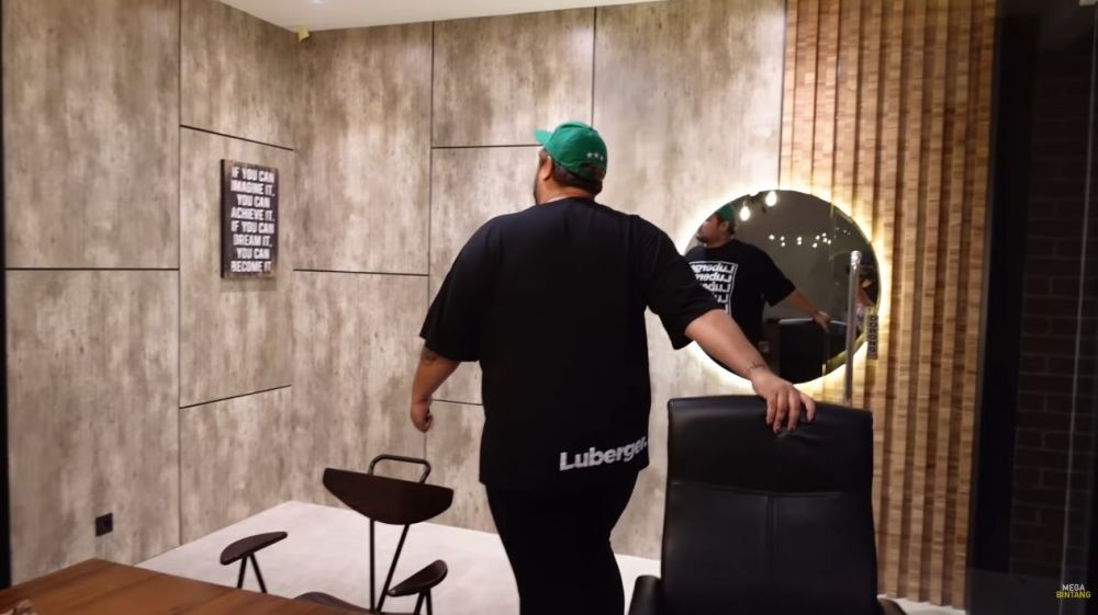 Jarang terekspos, ini 7 potret kantor milik Deddy Corbuzier
