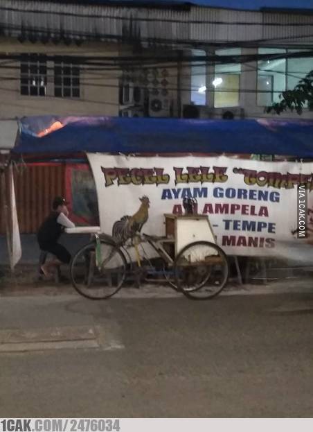 10 Momen lucu naik becak ini bikin pengen ketawa