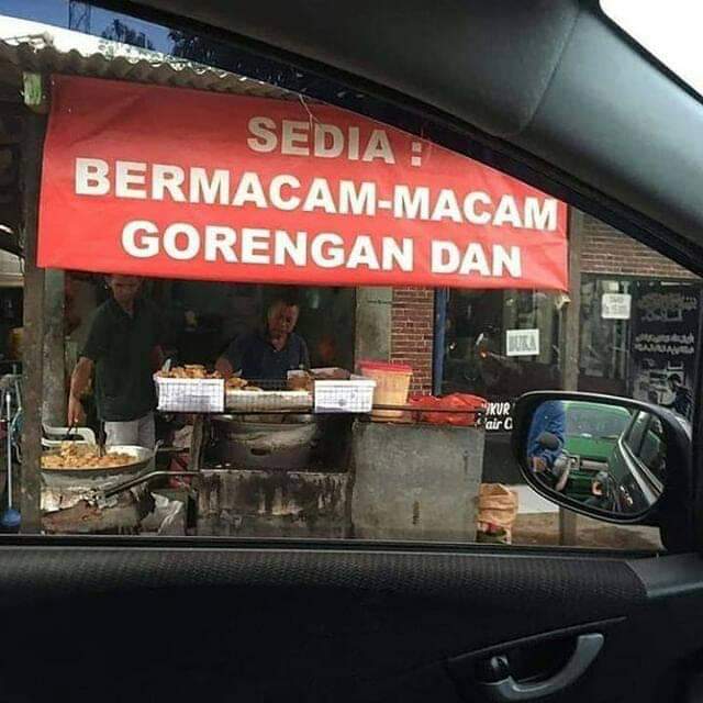 15 Tulisan jualan 'nggak jelas' ini lucunya bikin bingung