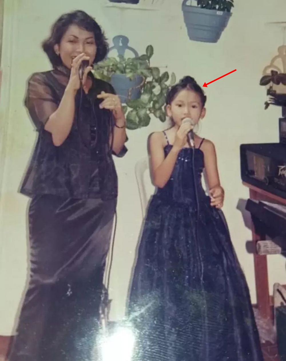 Potret jadul 7 pedangdut wanita saat SD, manglingi abis