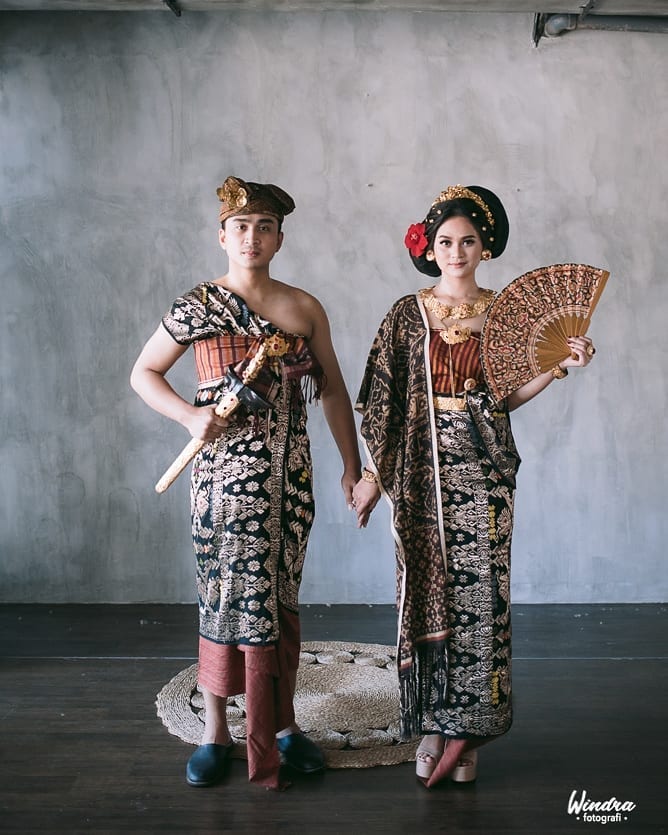 10 Potret prewedding Lutfi Agizal dan Nadya Indry, berbaju adat Bali