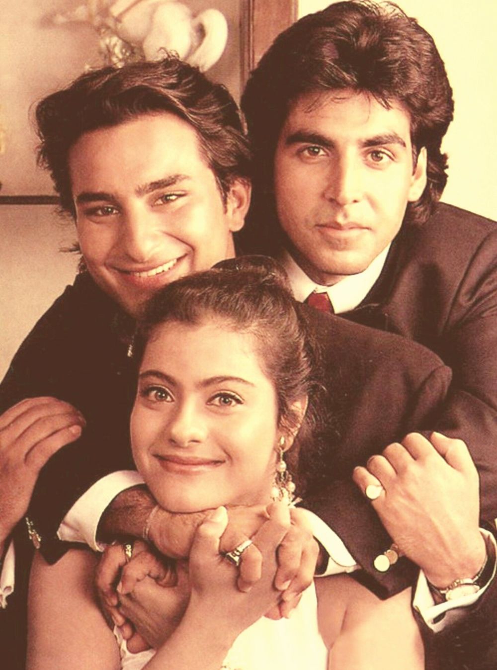 7 Potret masa remaja Saif Ali Khan suami Kareena Kapoor, memesona
