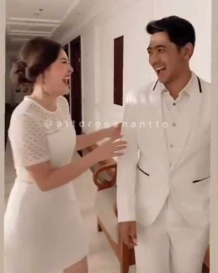 8 Momen Arya Saloka dan Amanda Manopo pakai baju senada, serasi pol