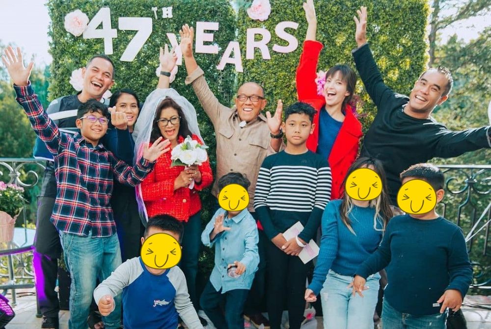 10 Potret Nia Ramadhani dan mertua, penuh kehangatan