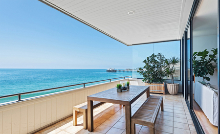 10 Potret penampakan rumah Gal Gadot, menghadap ke arah laut