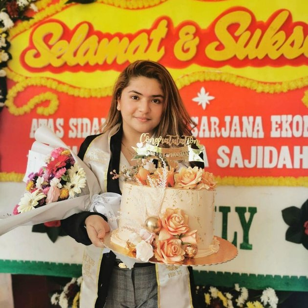 10 Potret Syelfa Alhamid, cucu Elvy Sukaesih yang cantik & berprestasi