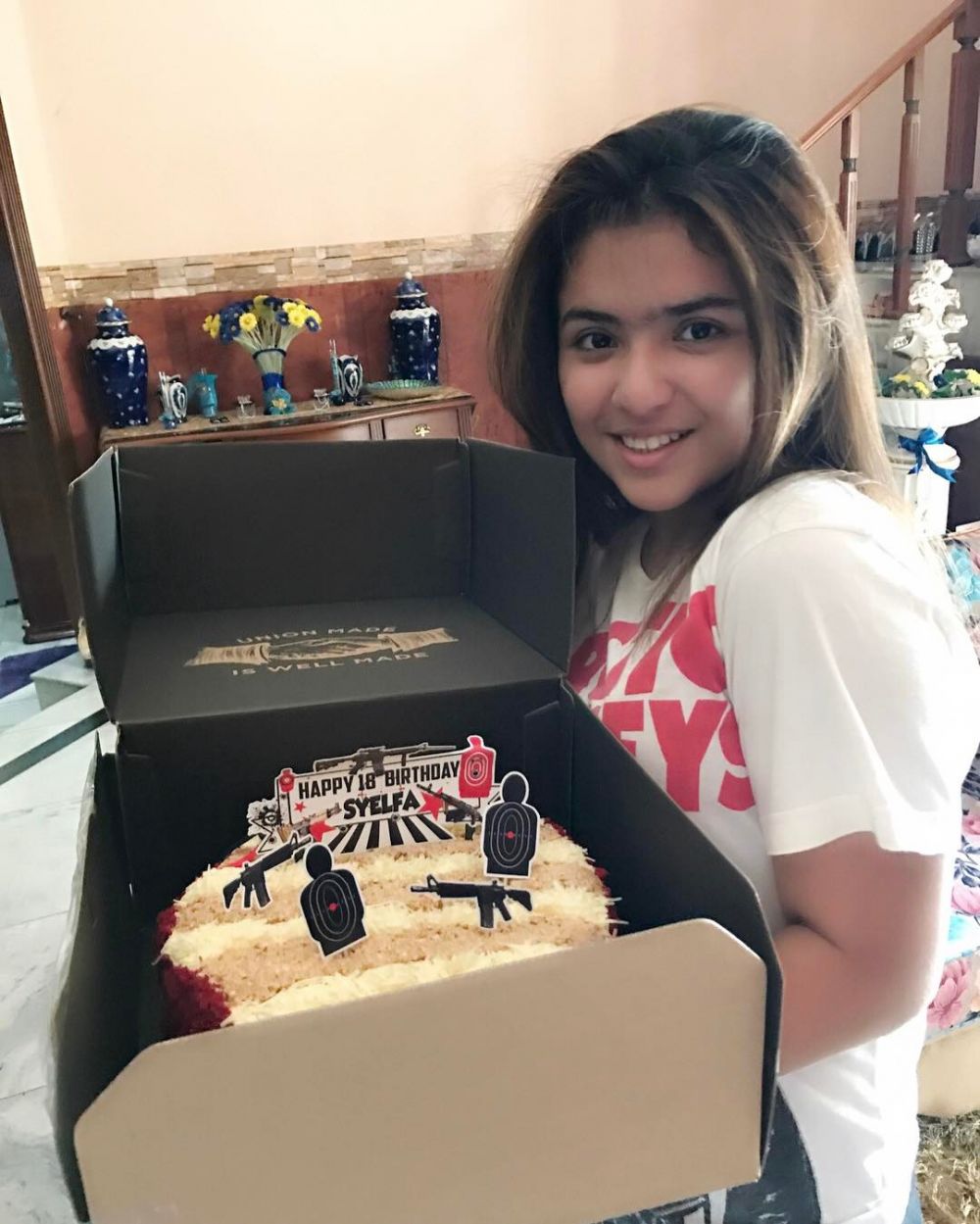 10 Potret Syelfa Alhamid, cucu Elvy Sukaesih yang cantik & berprestasi