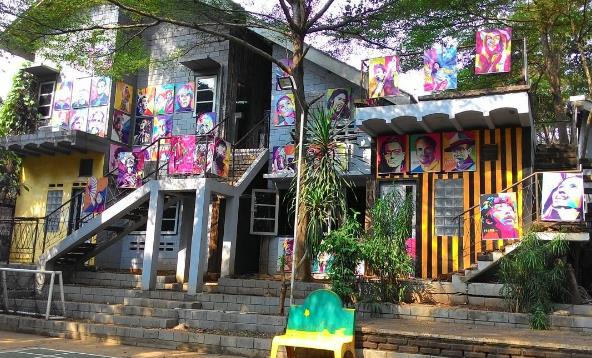 Potret sekolah milik 5 seleb, ada yang SPP-nya cuma Rp 3.500