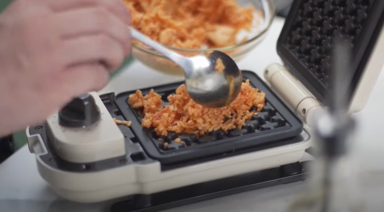 Viral nasi goreng waffle ala Kai EXO, ini 6 cara mudah membuatnya