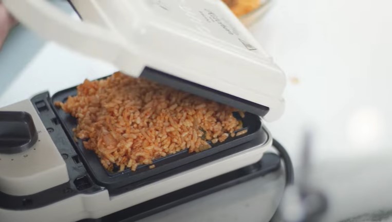 Viral nasi goreng waffle ala Kai EXO, ini 6 cara mudah membuatnya