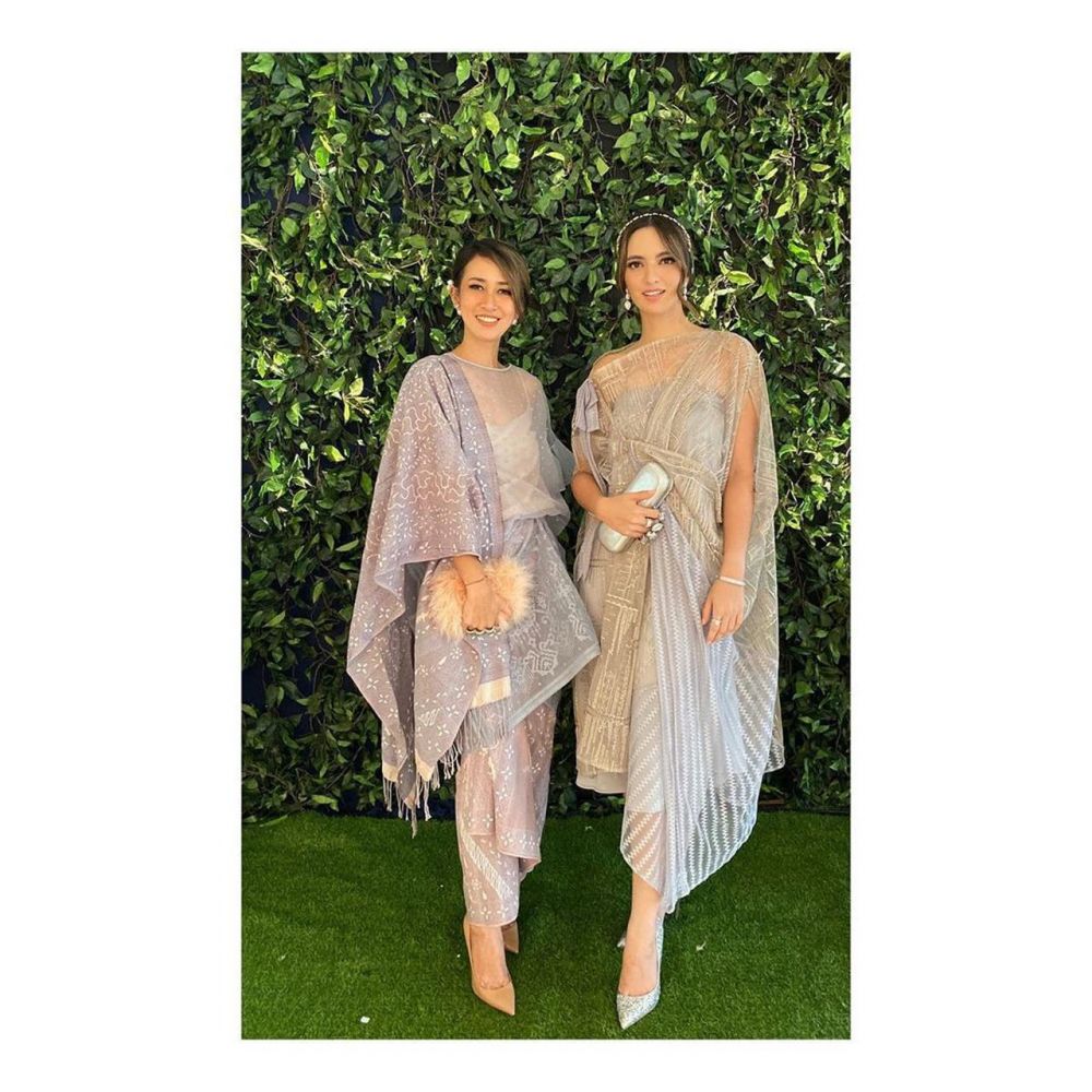 10 Potret kedekatan Nia Ramadhani dan kakak ipar, stylish abis