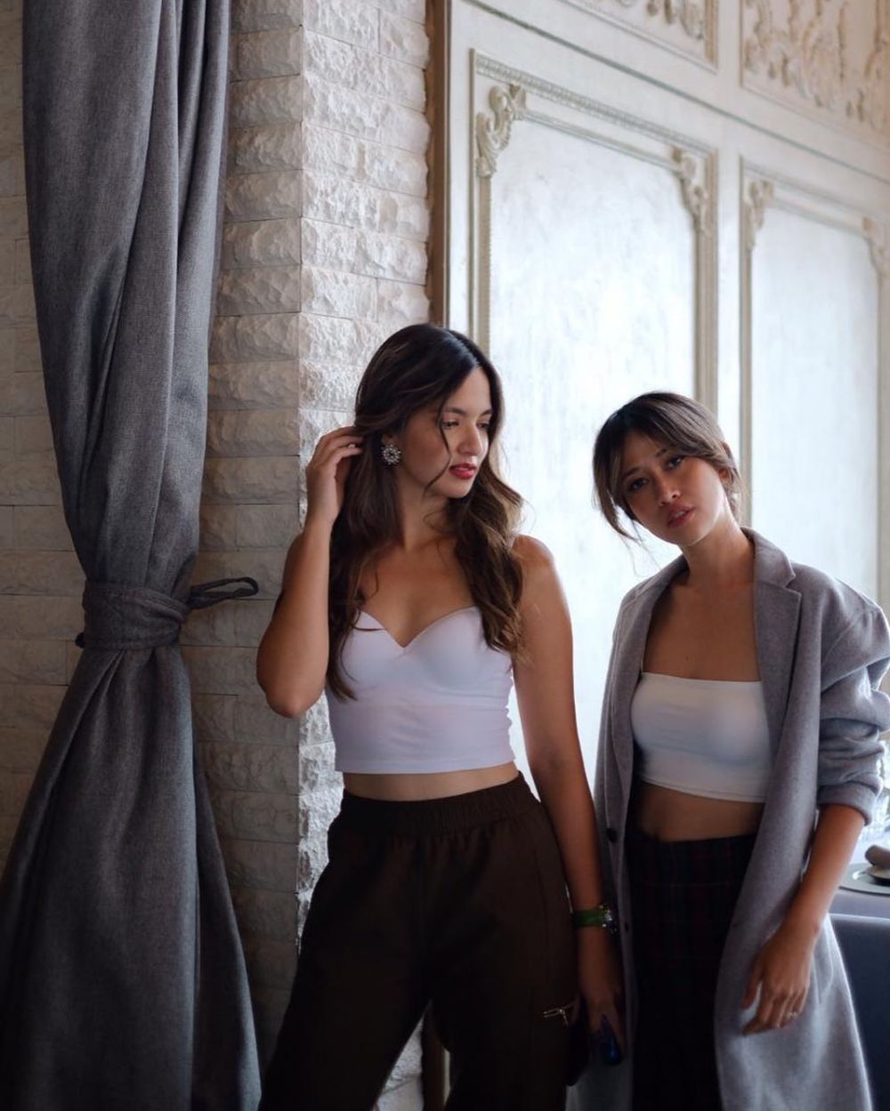 10 Potret kedekatan Nia Ramadhani dan kakak ipar, stylish abis