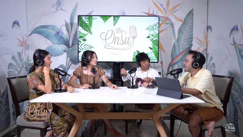 Potret studio podcast 6 presenter, Deddy Corbuzier habis Rp 400 juta