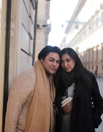 7 Potret Ivan Gunawan kenang momen liburan ke luar negeri, stylish