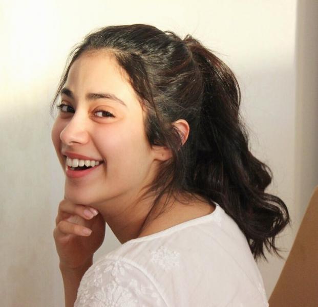 Potret 8 anak seleb Bollywood tanpa makeup, Janhvi Kapoor jadi sorotan
