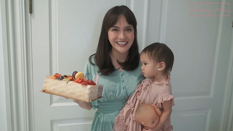 10 Momen Shandy Aulia beri kejutan ultah babysitter-nya, hadiahi emas